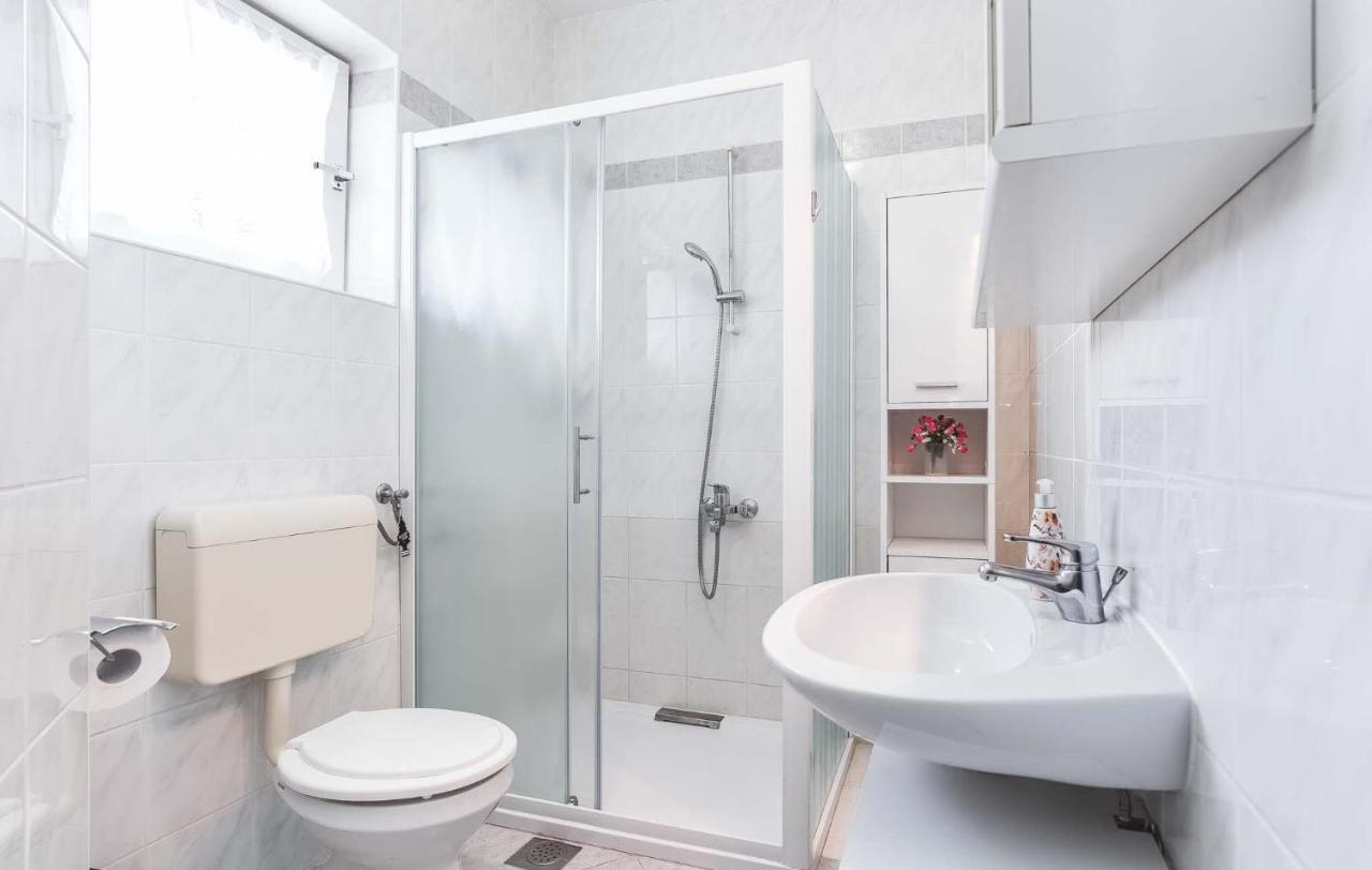 Zlata Apartment Porec Bagian luar foto