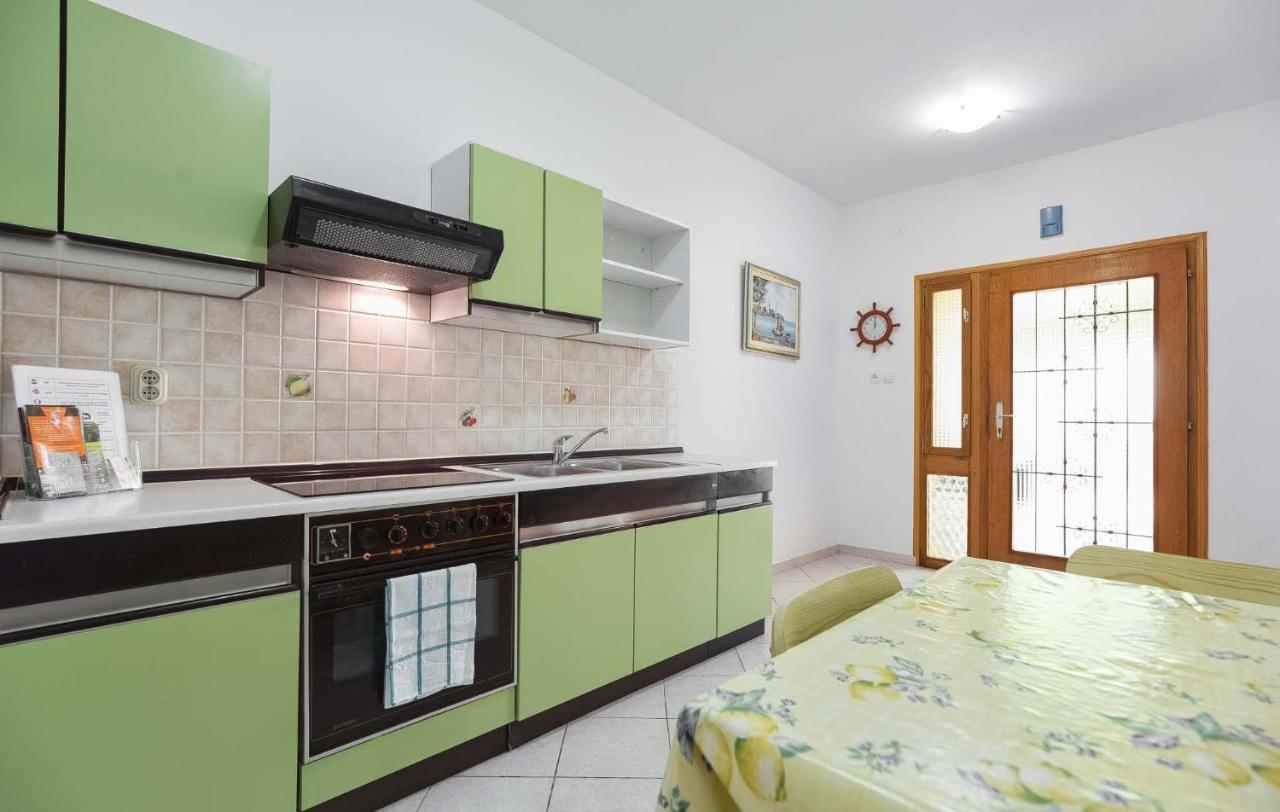 Zlata Apartment Porec Bagian luar foto