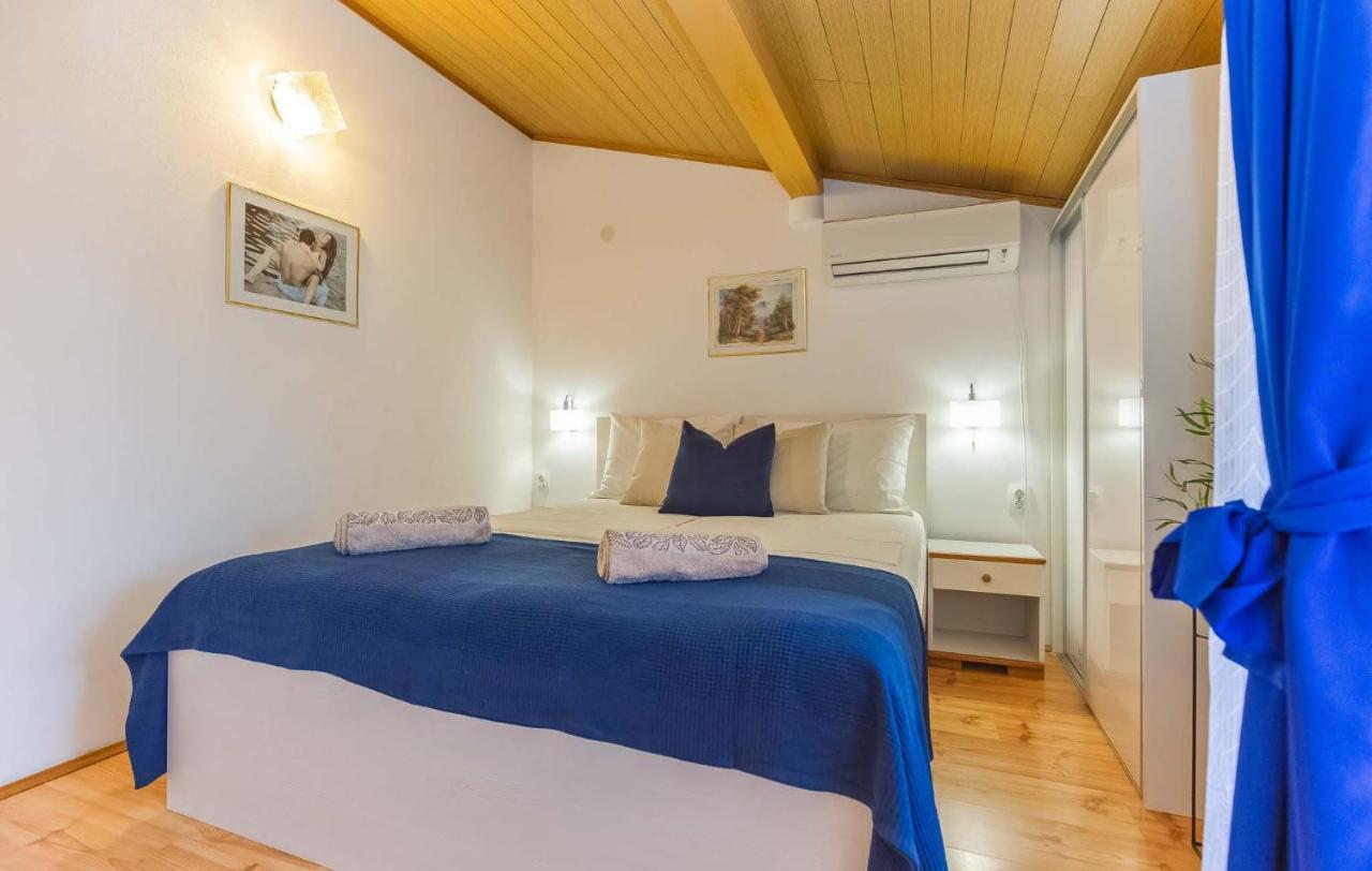 Zlata Apartment Porec Bagian luar foto