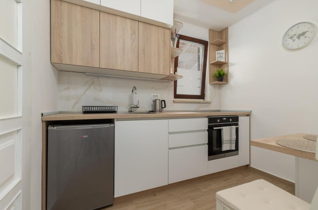 Zlata Apartment Porec Bagian luar foto